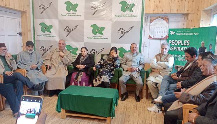 Mansoor Hussain,Yasir Reshi rejoin PDP