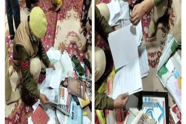 UAPA Case: Srinagar Police Carries Raids In Residential Houses In Srinagar and Pulwama
