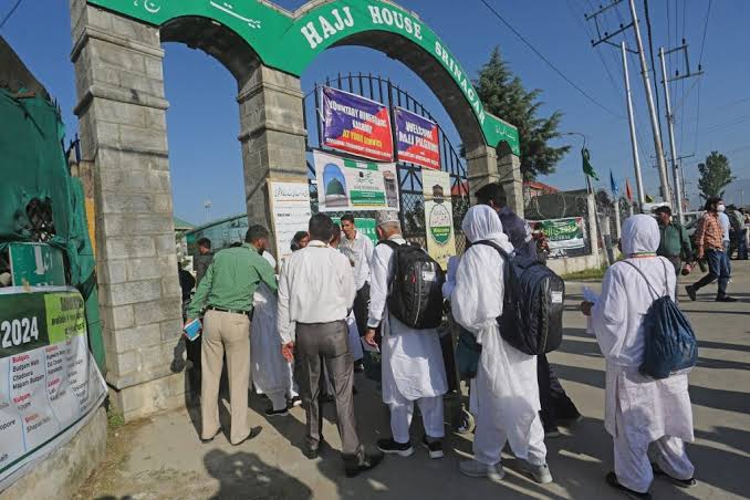 First batch of 178 pilgrims departs from Srinagar Haj House