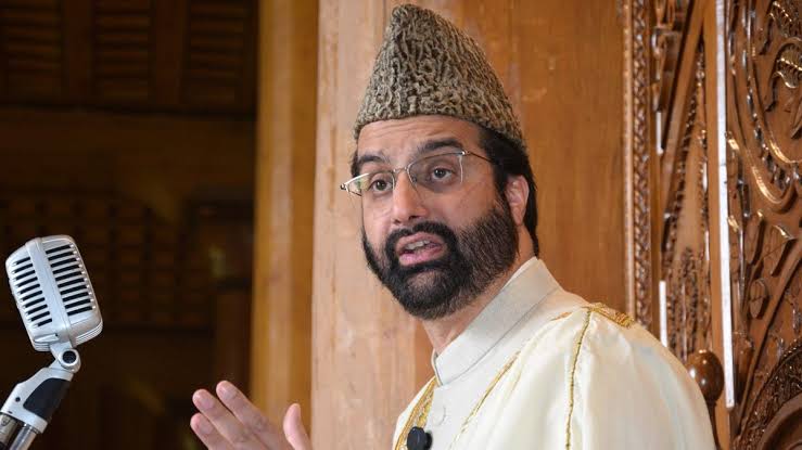 Hope issues with Pakistan get resolved without war: Mirwaiz