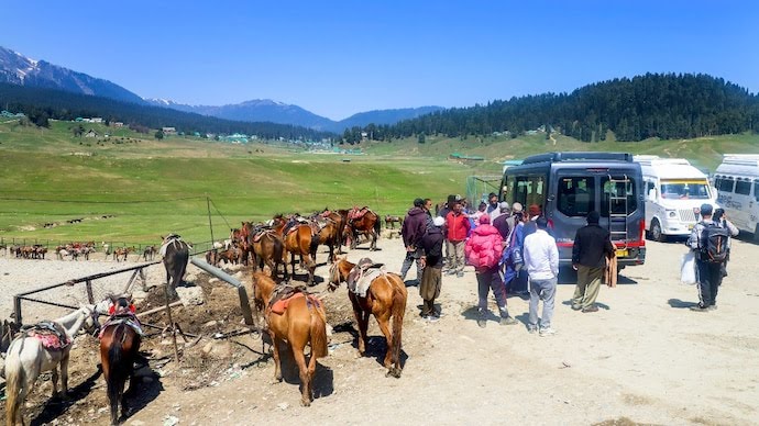 Tourism Takes Hit After Pahalgam Attack: Only 50 Out of 1150 Rooms Occupied in Gulmarg