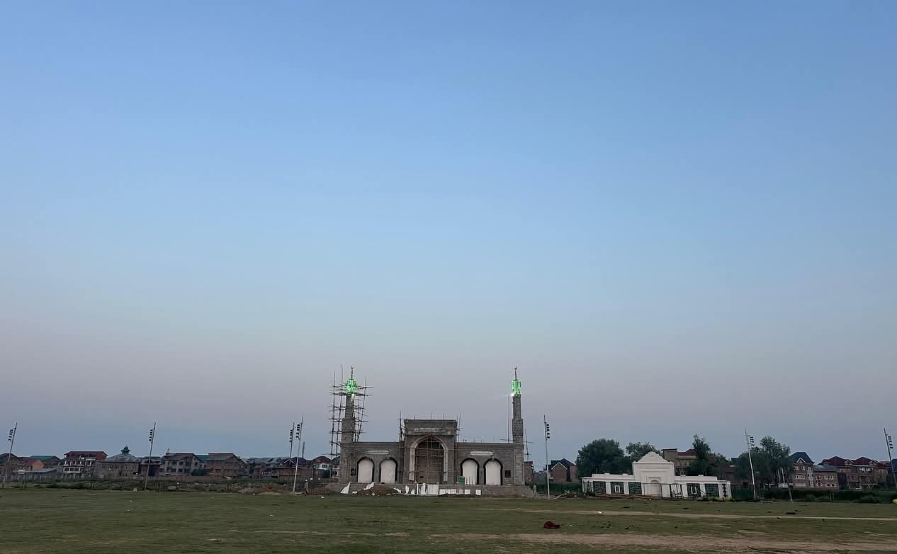 Eid Celebrated Across Jammu Kashmir, No Prayers Permitted at Jamia, Eidgah In Srinagar