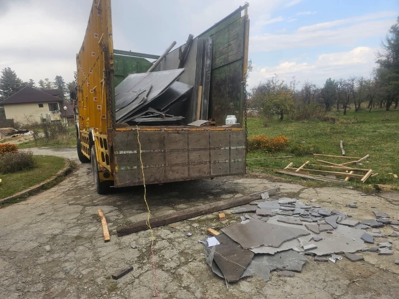 One Labourer Dead, Another Injured in Tangmarg After Unloading Marble Sheets