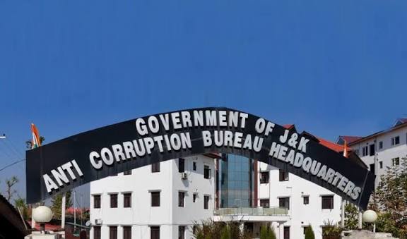 ACB Sgr probes J&K Police Officer for amassing illegal wealth, conducts searches in Budgam