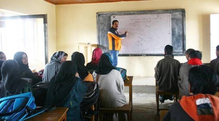 Govt Tightens Noose on Coaching Centres in Kashmir, Enforces Strict Regulations