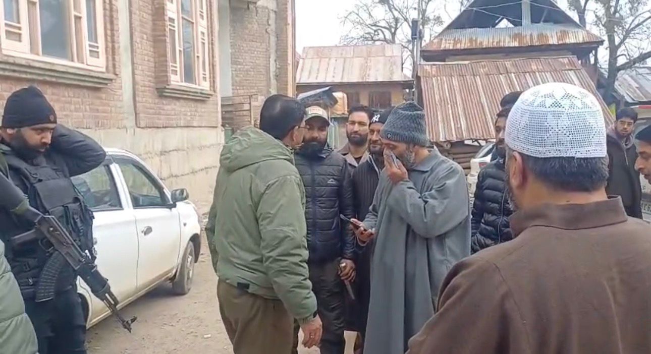 Police foil AIP sit-in against MGNREGA amendments in Kupwara