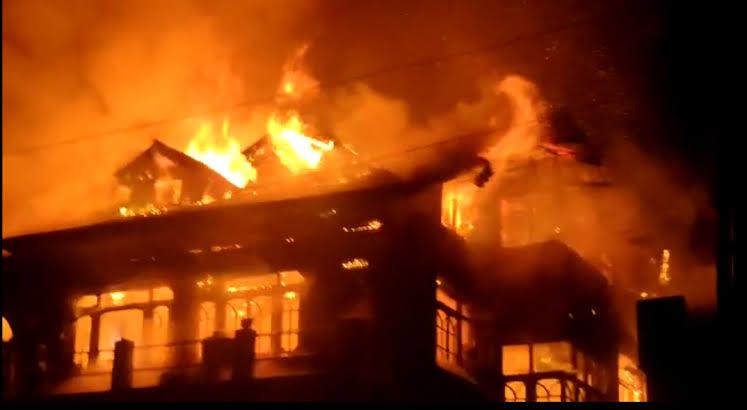 Six Houses Damaged in Late-Night Fire in Srinagar’s Habbakadal; Three Injured