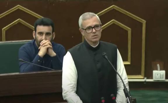 J&K’s Apple, Saffron Farmers at Risk from India–US Trade Deal: CM Omar Abdullah