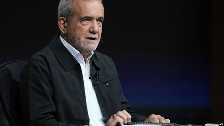 Iran Says It Will Halt Strikes on Neighbors Unless Attacked