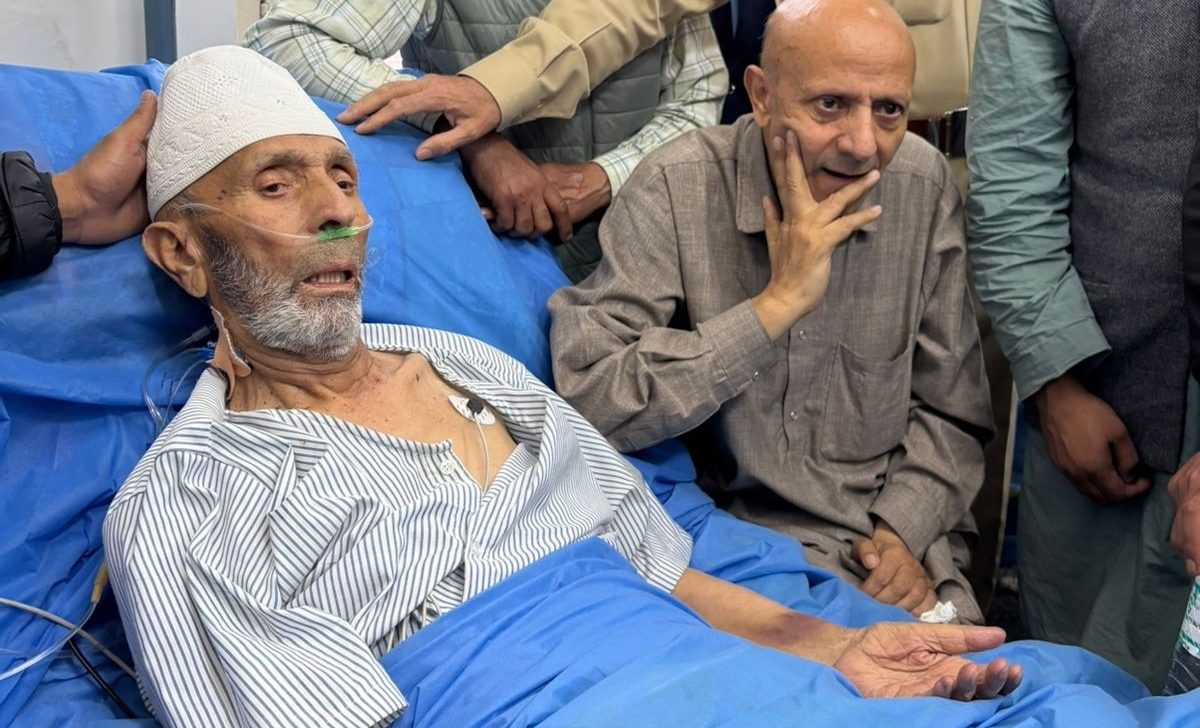 Engineer Rashid Meets  Ailing Father in Srinagar Hospital After Interim Bail