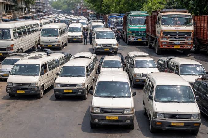 Kashmir Transporters Call for Chakka Jam on Monday Over Smart City Bus Expansion