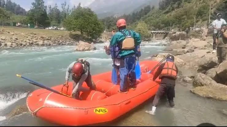 Father Drowns While Saving Son in Lidder River at Pahalgam; Rescue Operation Underway