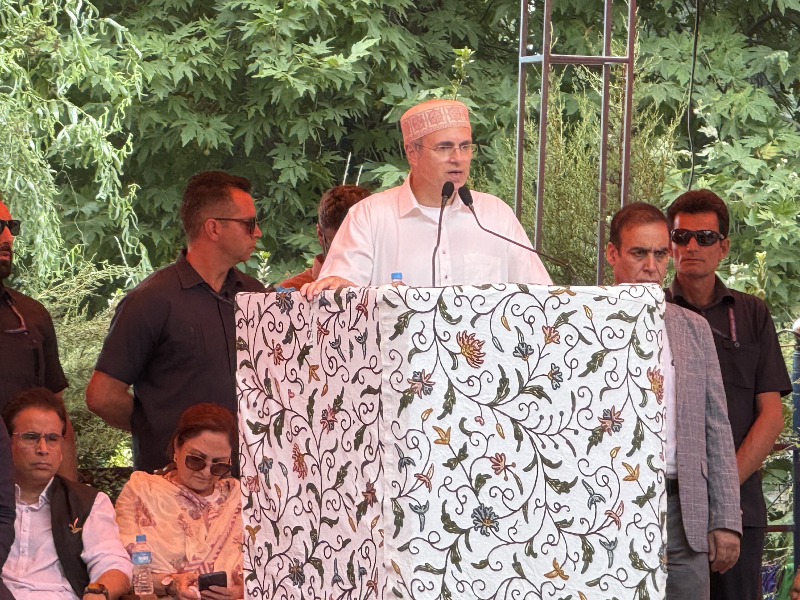 Omar Abdullah Alleges BJP Offered NC MLA ₹20–30 Crore, Ministerial Berth to Defect