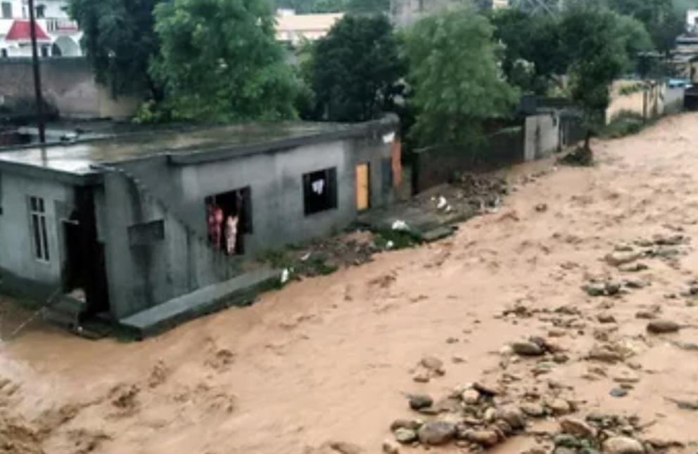 8 Dead, 6 Missing as Torrential Rains Trigger Flash Floods, Landslides in Poonch